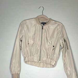 FASHION NOVA BOMBER JACKER (Kylie Jenner)